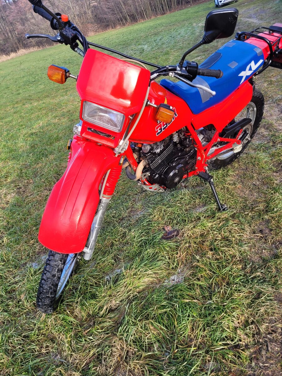 Honda XL 350 R 1985 doklady