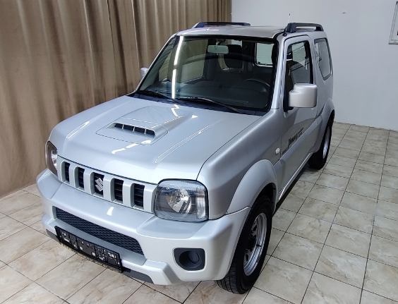 4x4 benzín Suzuki Jimny 2013