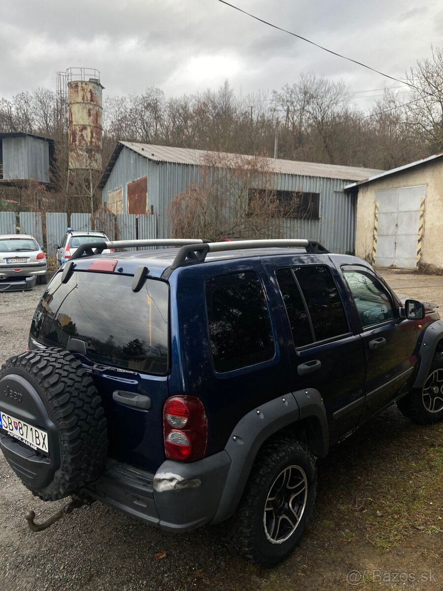 Jeep Cherokee 2.8 CRD 120KW -nepojazdné