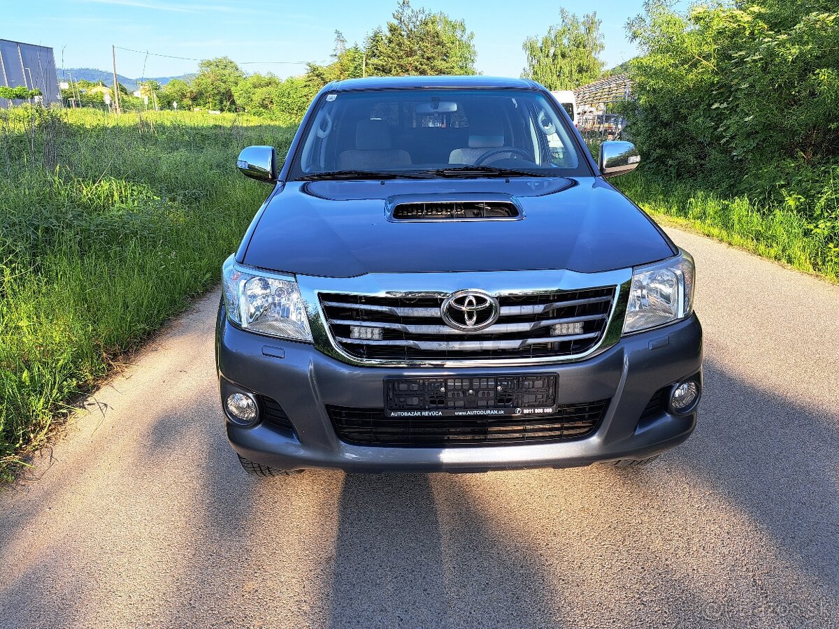 Toyota Hilux Double Cab 3,0 D-4D AT 4x4