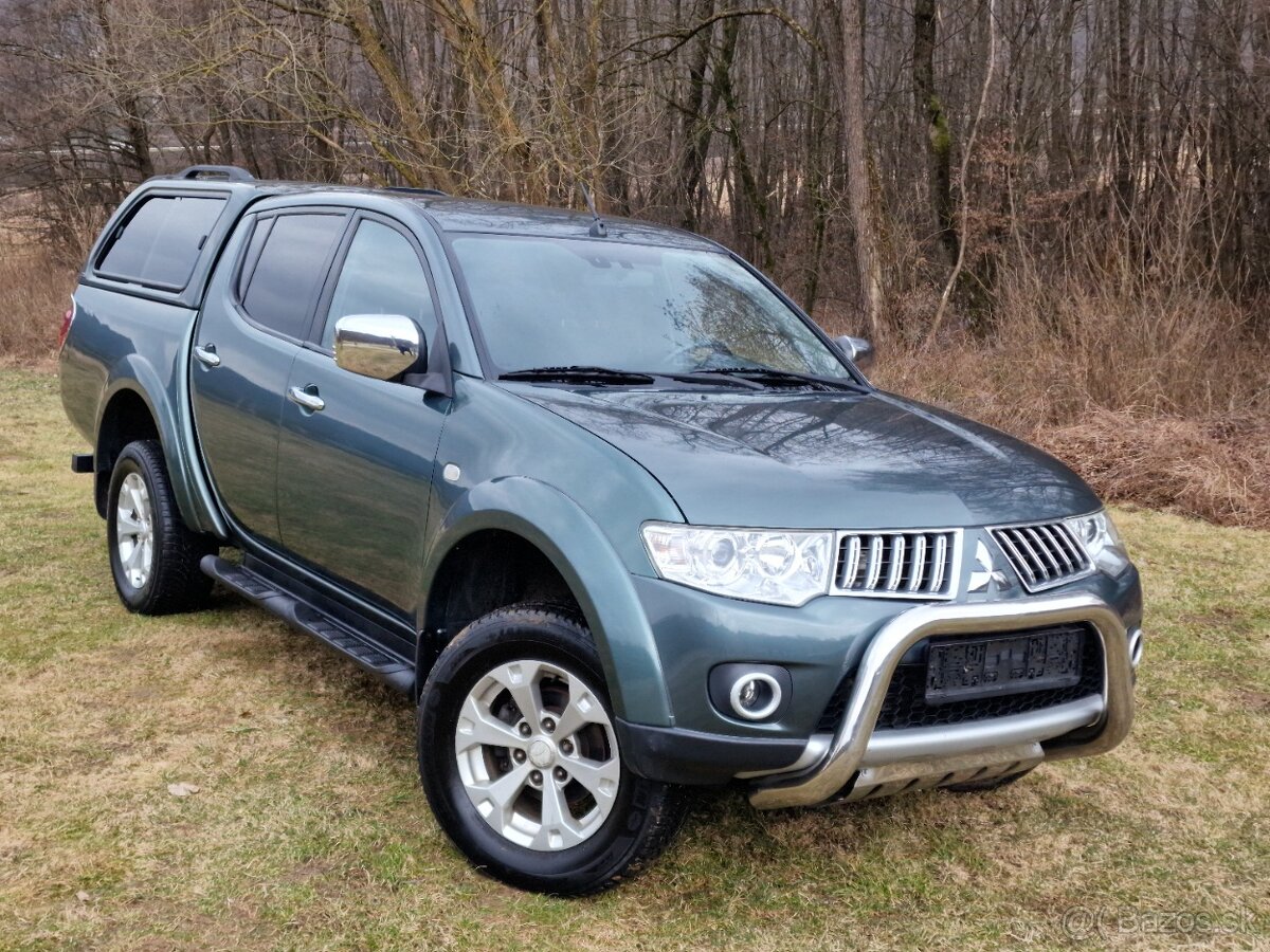 Mitsubishi L200 2.5 DI-D 4X4 SUPER SELECT MIMORIADNÝ STAV