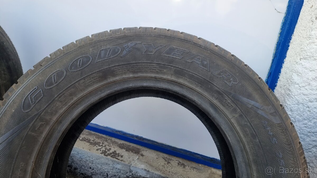 Goodyear 225/65r17 letné