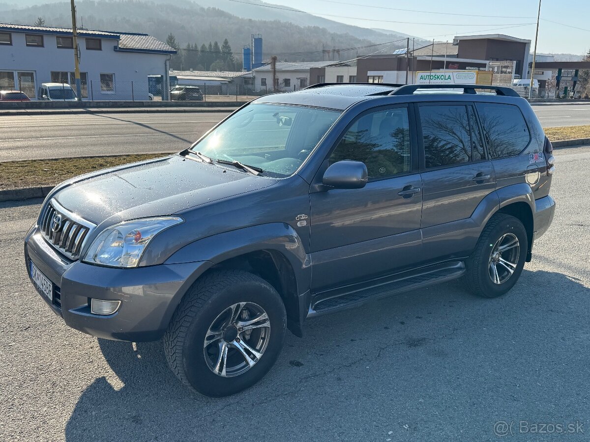 Toyota LandCruiser 120 Prado