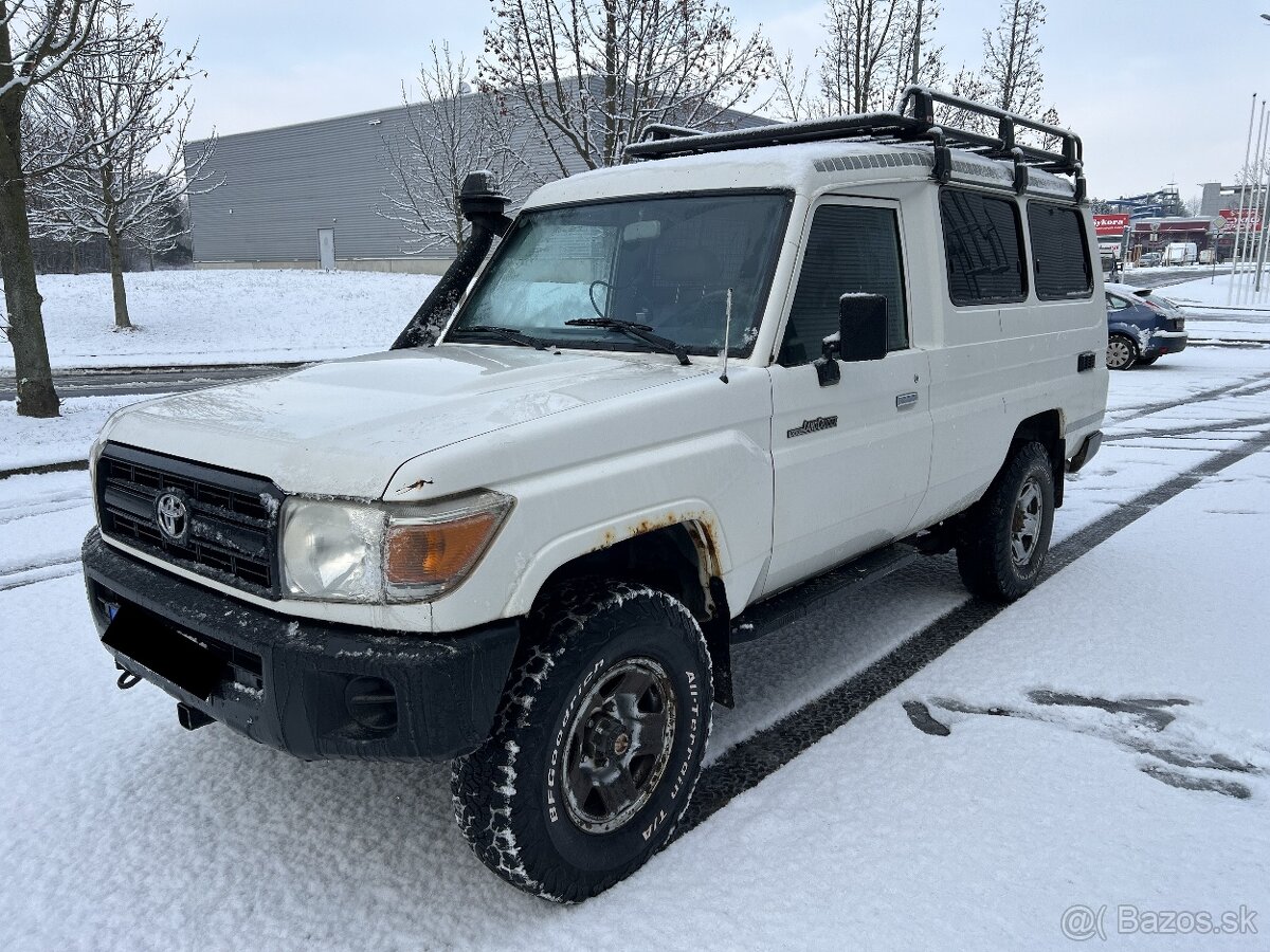 Toyota Landcruiser HZJ 78, 4x4, tažné 3500 kg