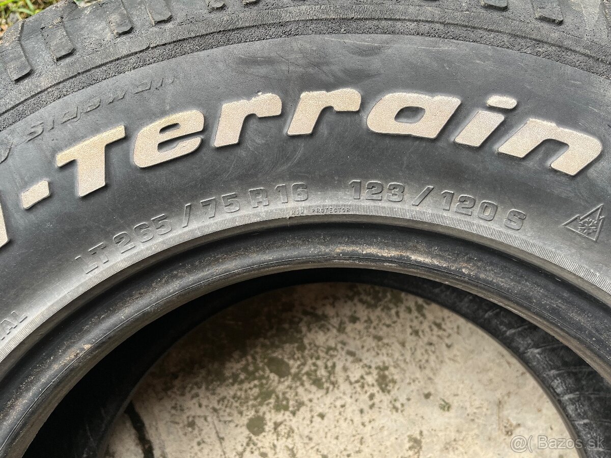 BF Goodrich All-terrain AT 2ks - 265/75 r16