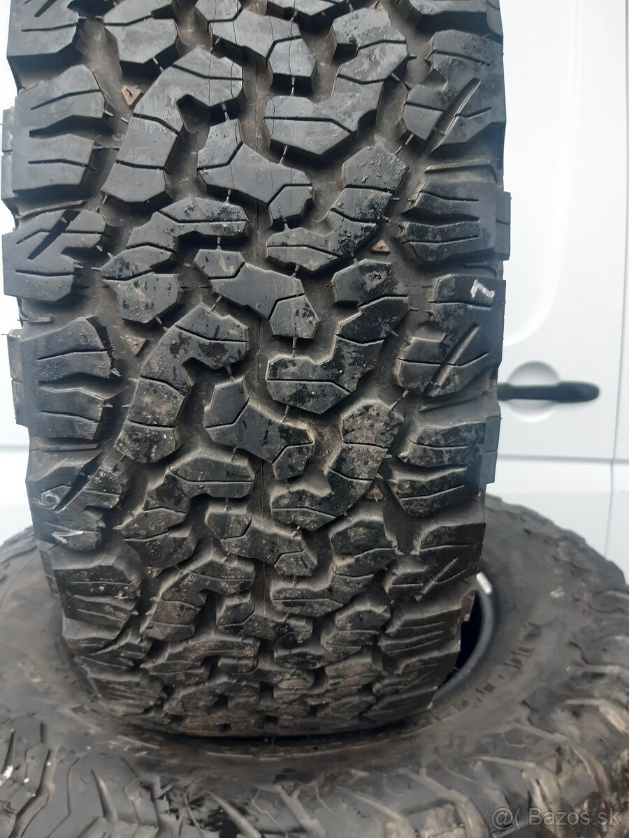 Pneumatiky terénne 285/65R18 Bfgoodrich perfektný stav