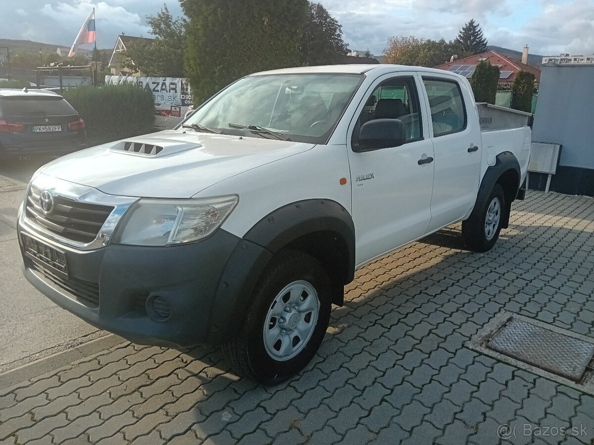 Toyota Hilux DC 2.5 I D-4D Terra