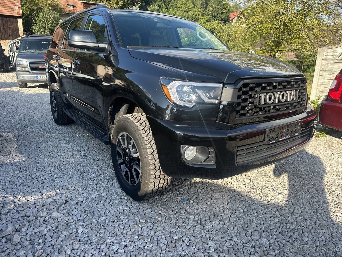 2016 Toyota Sequoia SR5 5,7 V8 LPG 4x4 7-miest podvozok +2”