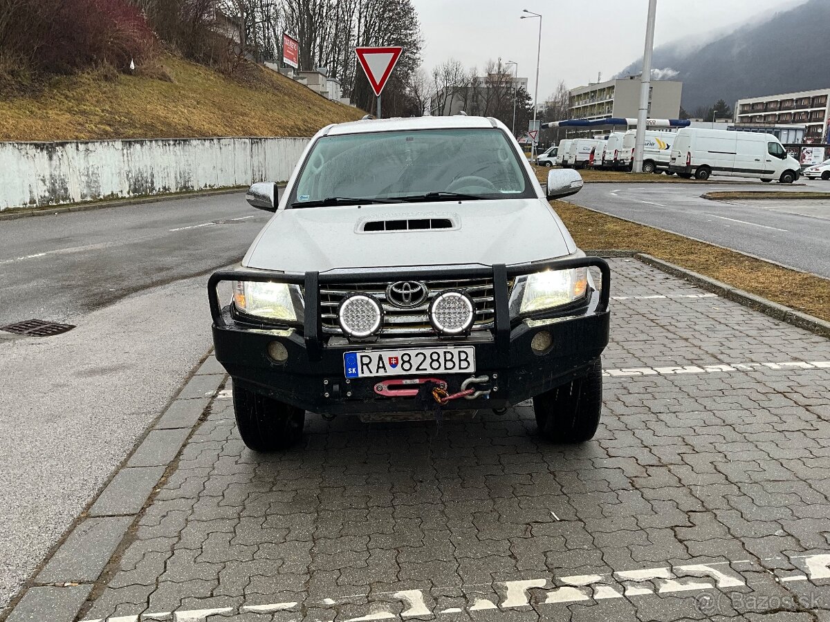 Toyota Hilux 3.0 D-4D 126 Kw M5 4x4