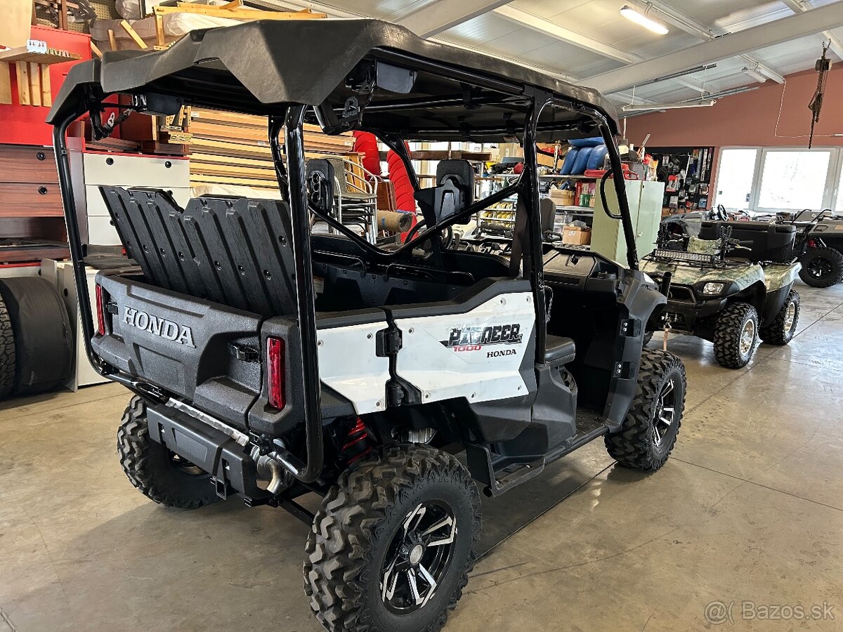 UTV Honda Pioneer 1000