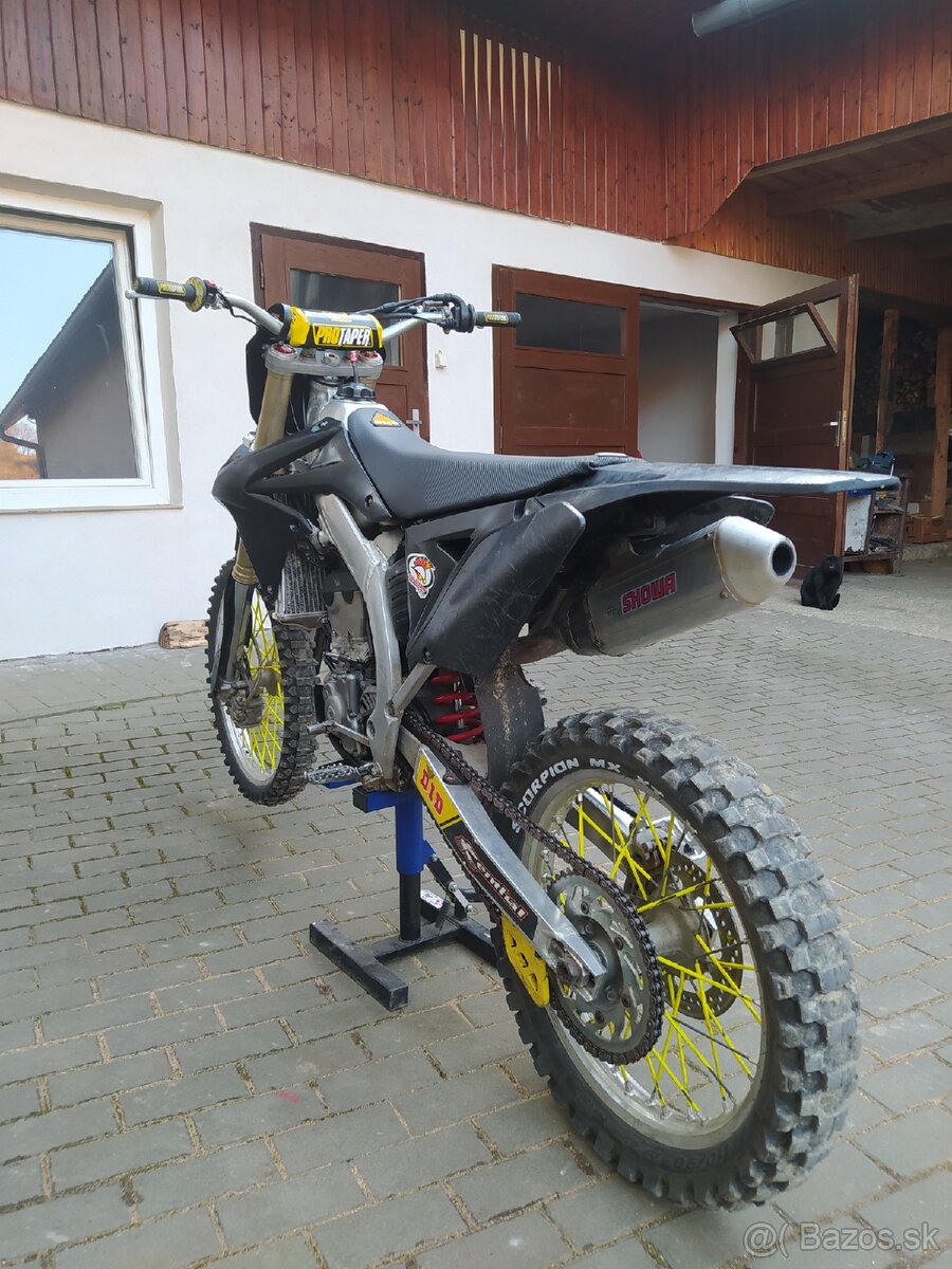 Suzuki rmz 250