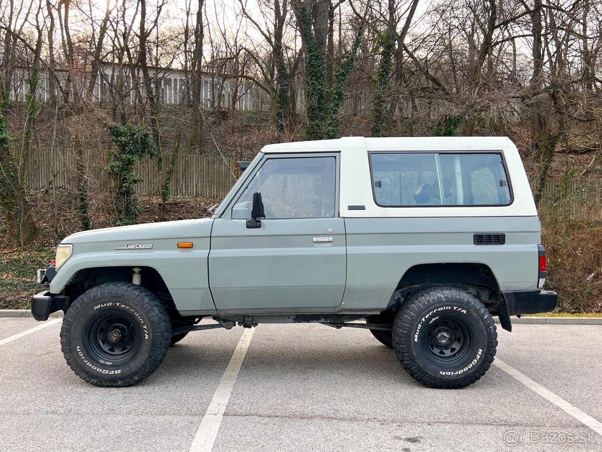 Toyota Land Cruiser LJ73 VX