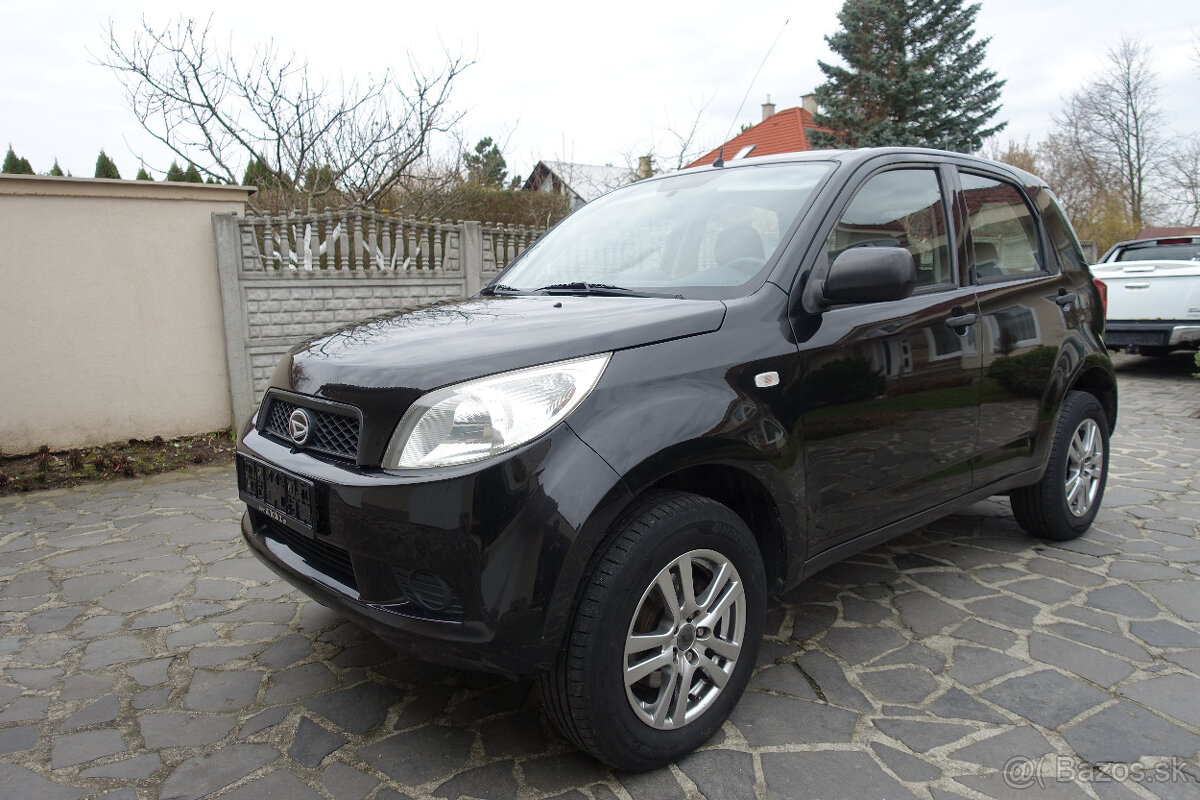 Daihatsu Terios 1.5i 4x4 M5, 77kW, 5d.-podobné SUZUKI JIMNY