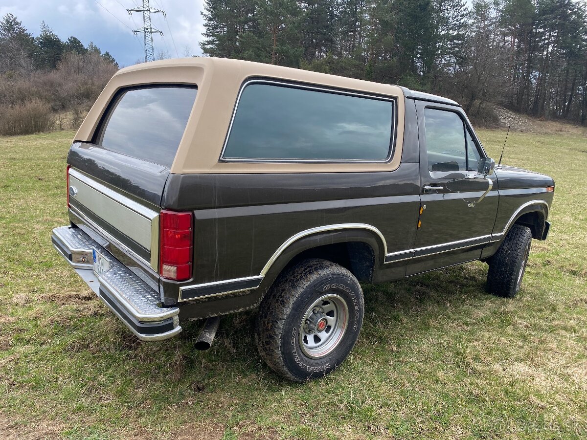 Predám Cadillac Eldorádo Ford Bronco