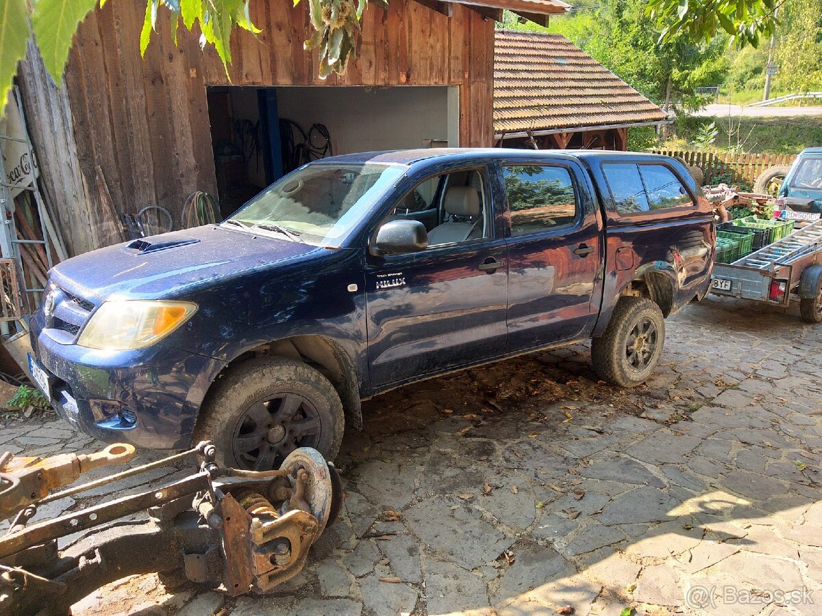 Rozpredam Hilux 2.5 d4d rv 2008