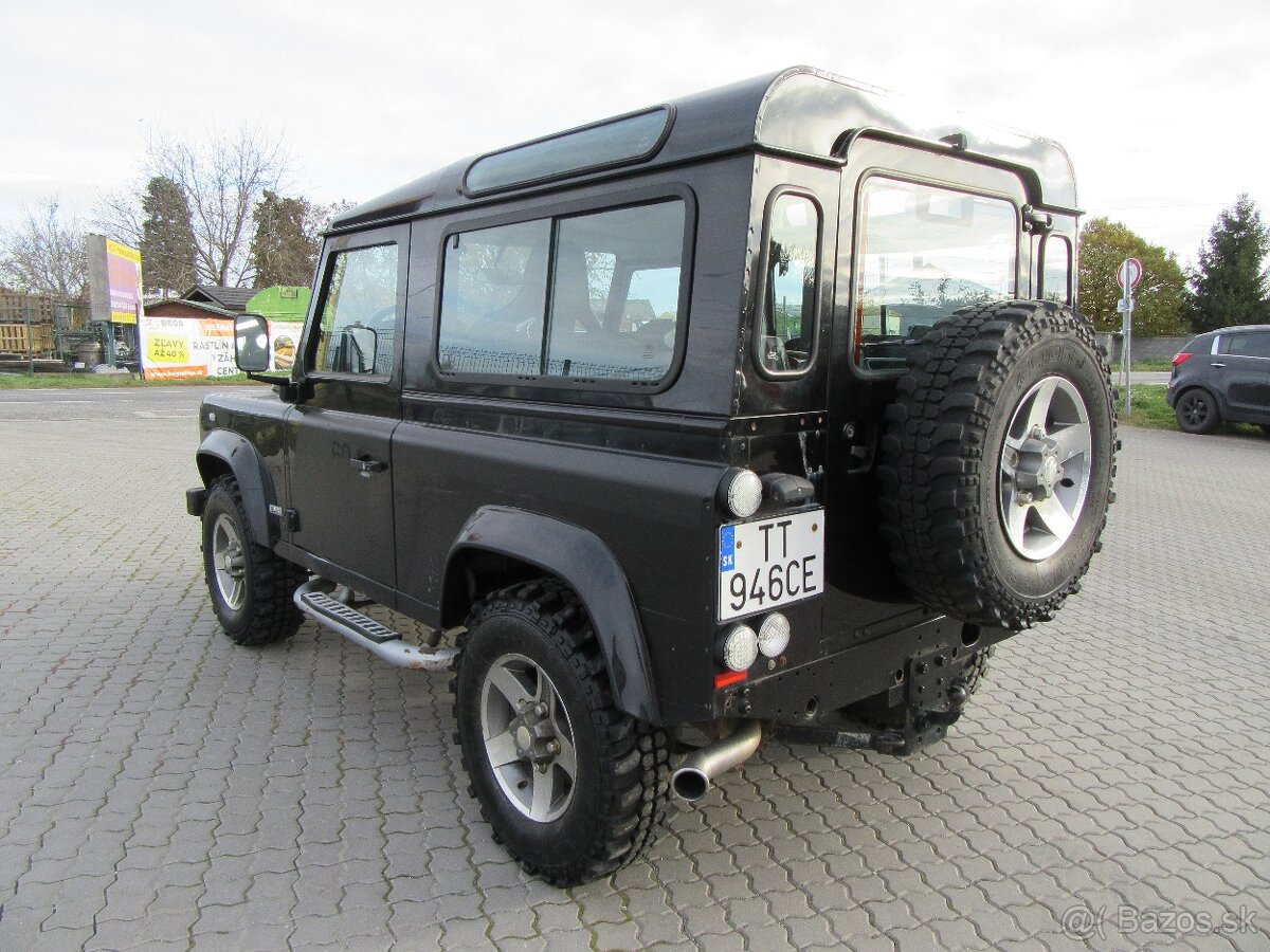 Land Rover Defender SVX