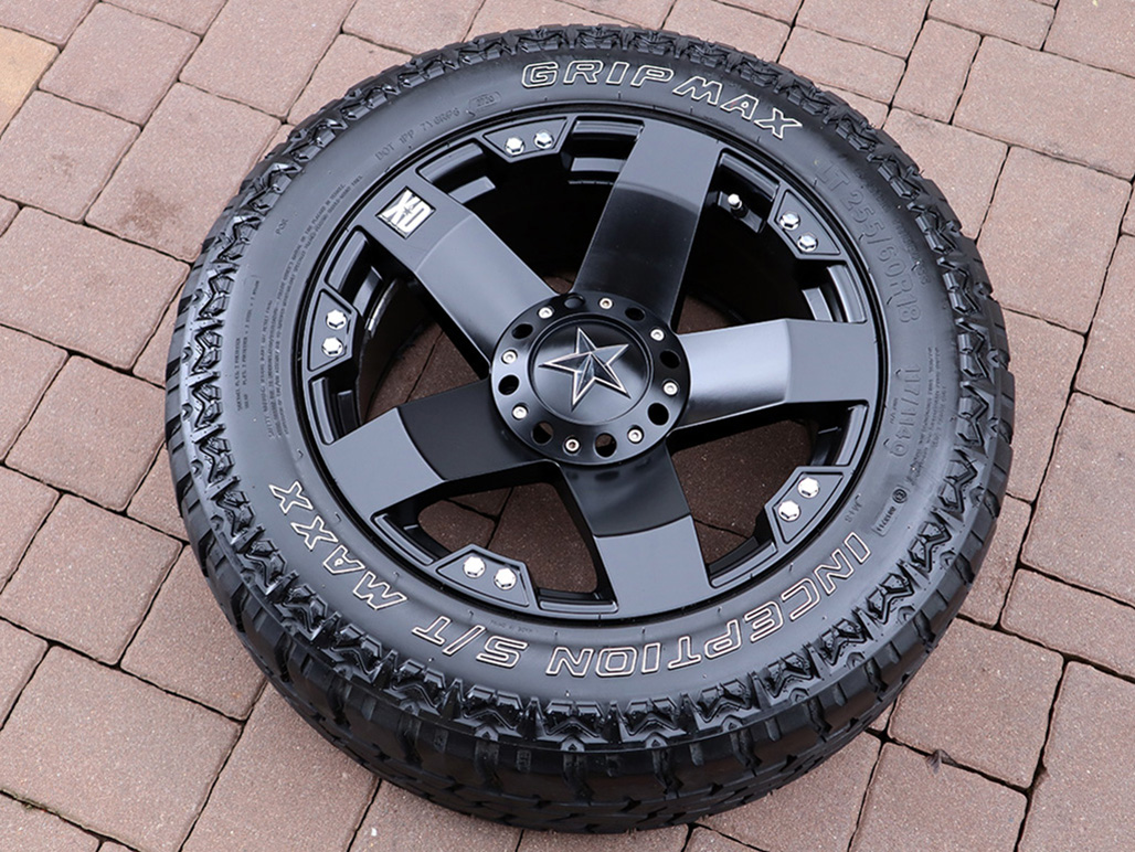 18" 6x139,7  = KMC XD ROCKSTAR + 255/60R18 M/T OFFROAD