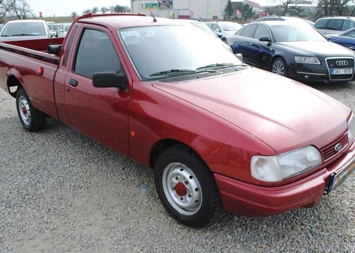 Ford Sierra 1,8 P100 SBĚRATELSKÝ KUS nafta 55 kw