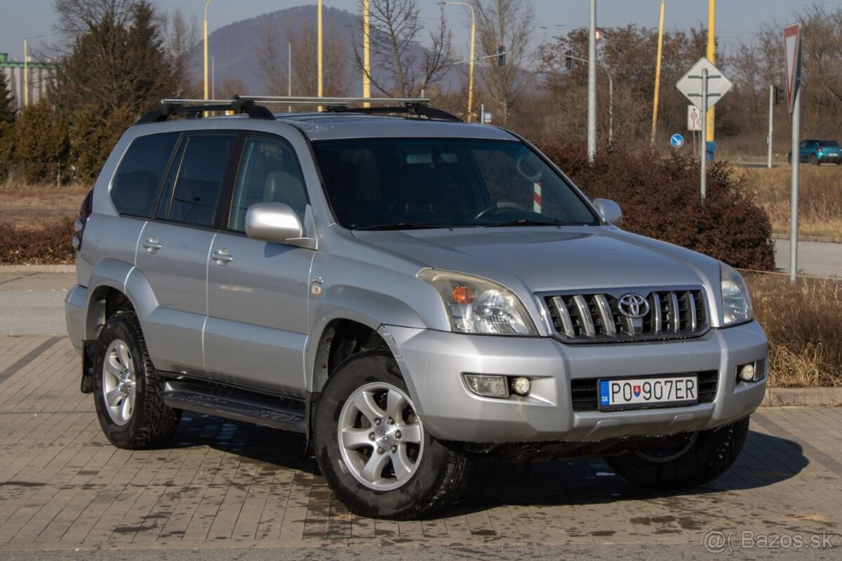 Toyota Land Cruiser 3.0 D-4D Lux A/T