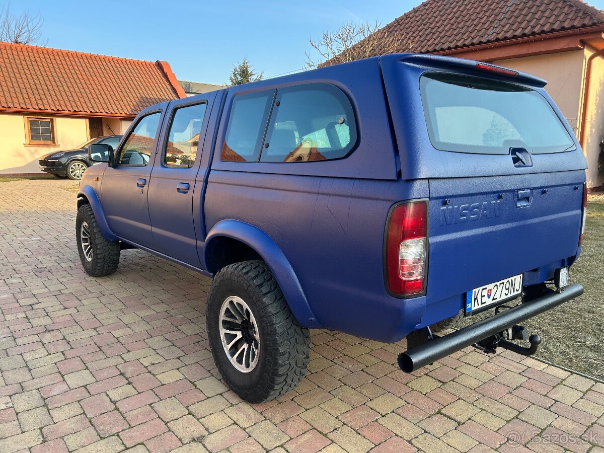 Nissan Navara 2.5 TD D22