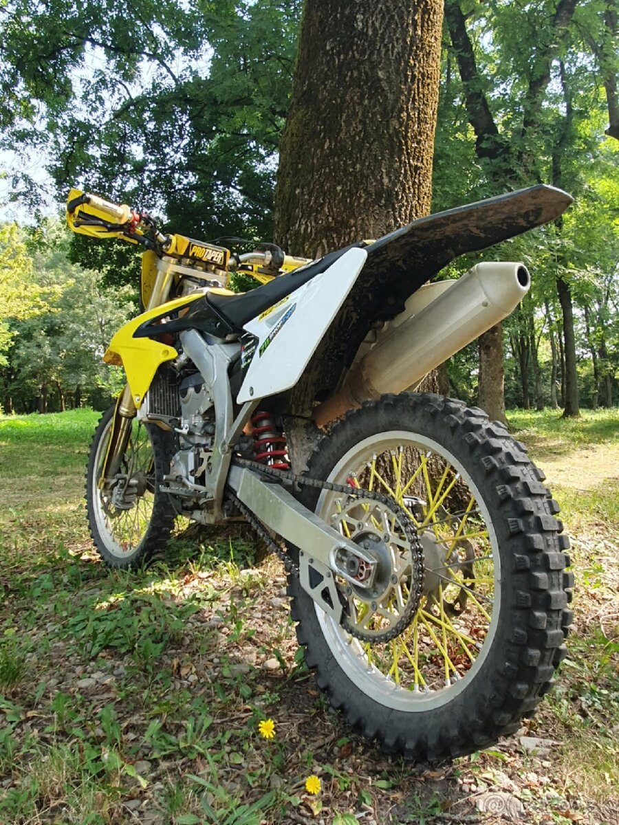 Suzuki RMZ 450 2016