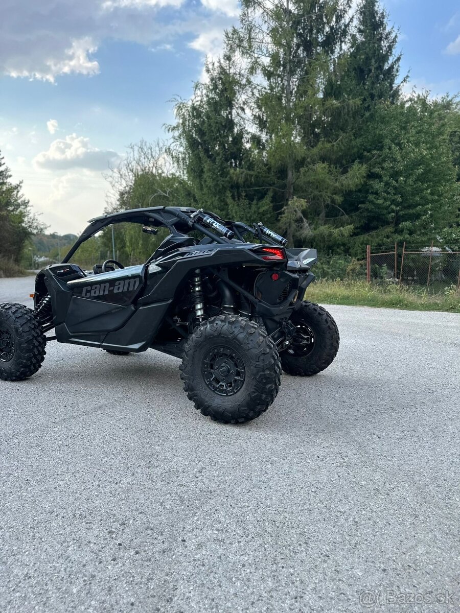 CAN-AM MAVERICK X3 Turbo RS