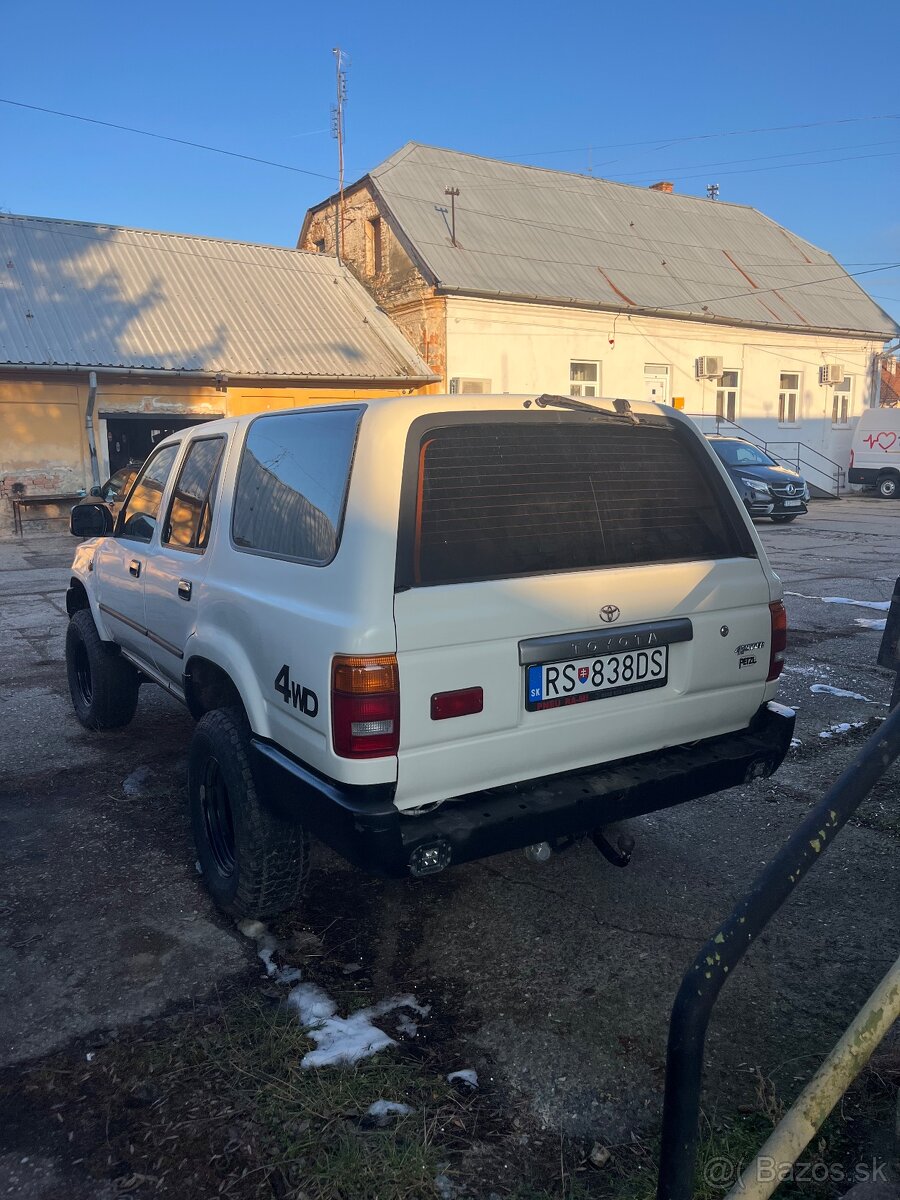 vymenim,predam toyota hilux 4runner 2,4 td  za defender