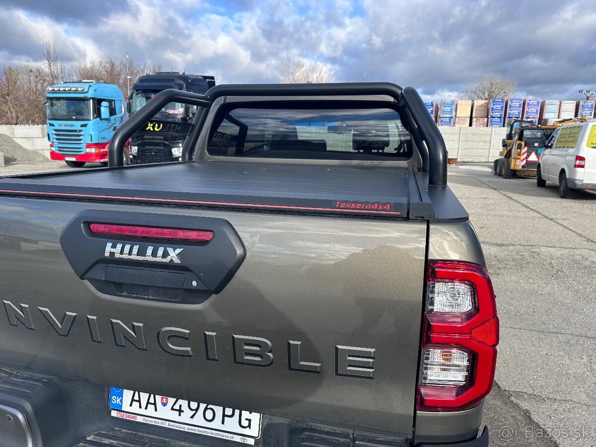 Toyota Hilux Invincible 2024/04