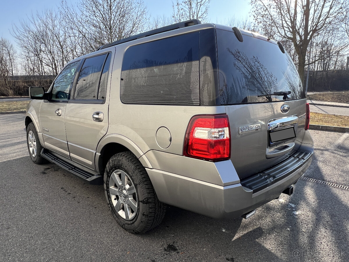 Ford Expedition XLT 5.4 V8, 4x4, 1.majitel, 67 000 km