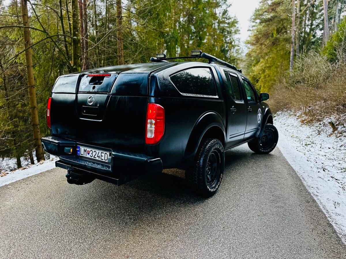 Nissan Navara D40, 2.5 DCI, 126KW, 6K,UZAVIERKA,LIFT KIT