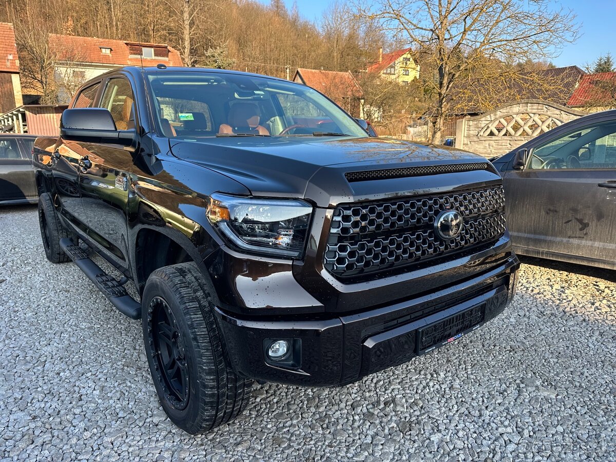 2019 Toyota Tundra Platinum 1794 5,7 V8 LPG Radar FullLED