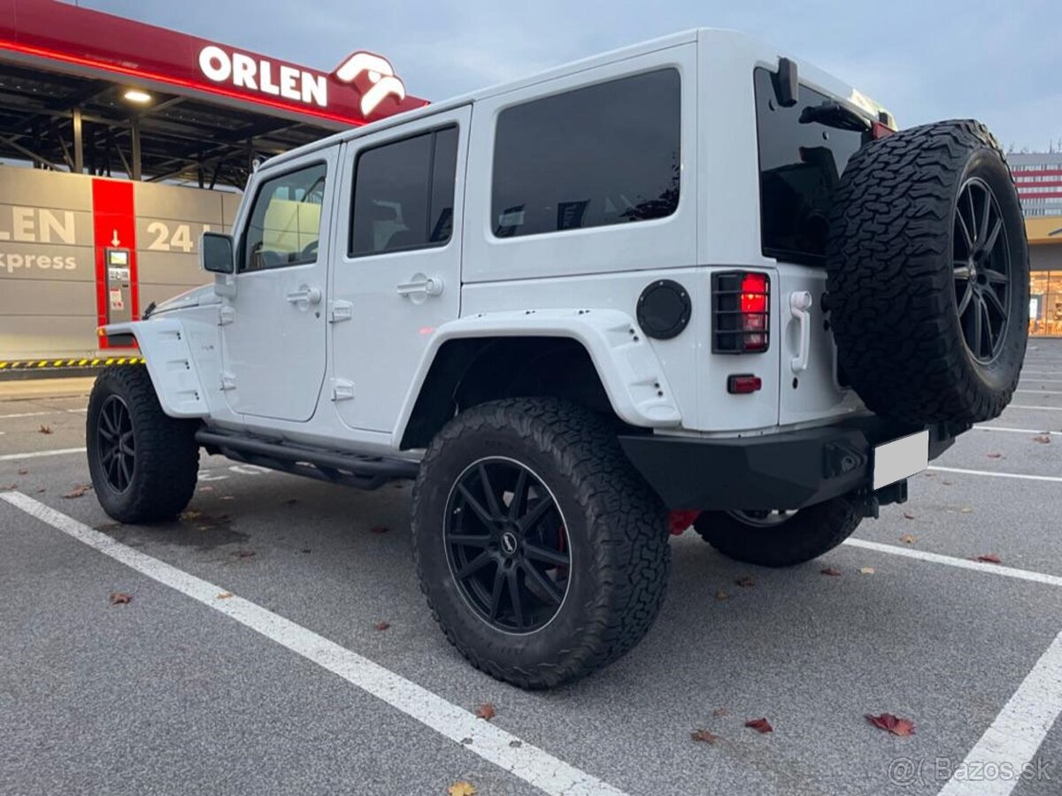 predam zadny naraznik jeep wrangler