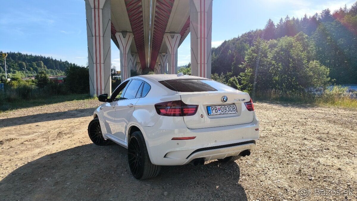 BMW X6M V8