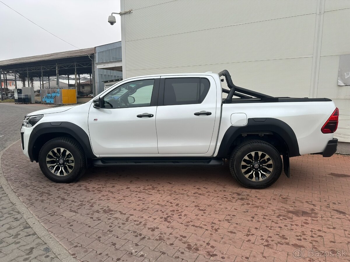 Toyota Hilux DC 2.8 I D-4D GR 4x4 A/T