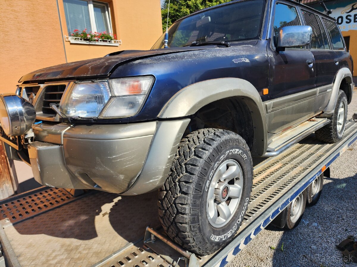 Predám Nissan patrol Y61 na diely