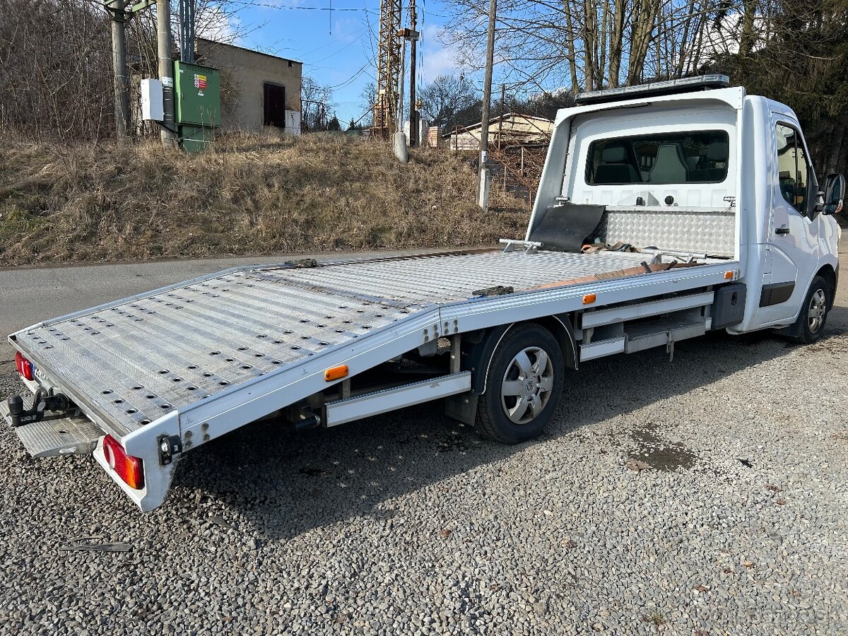 Renault Master - odtahovka