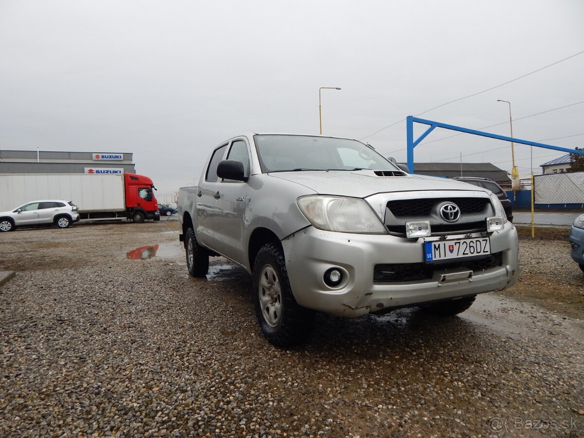 Toyota Hilux DC 2.5 I D-4D Terra