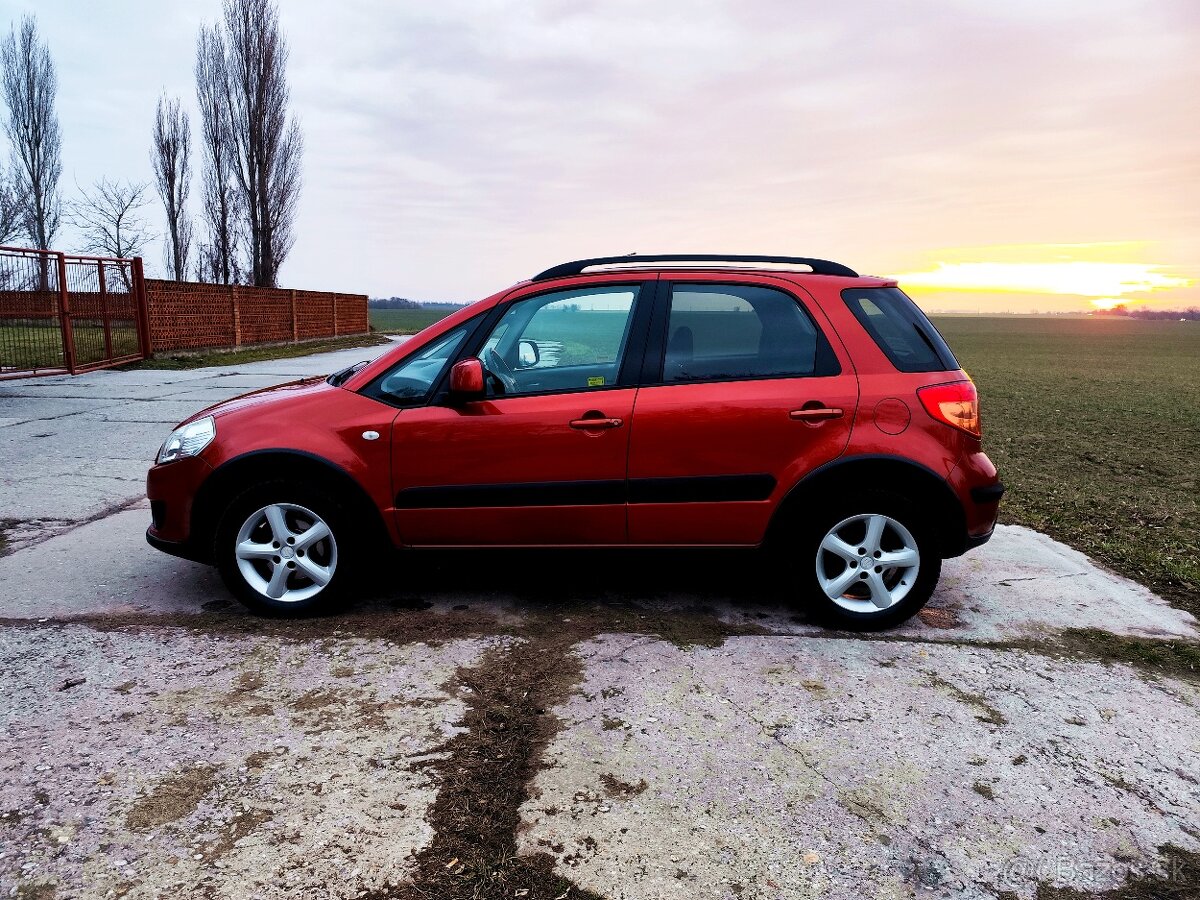 Suzuki SX4 1.6 benzín, 4x4, ser. kniha, 1. majiteľ, SR pôvod