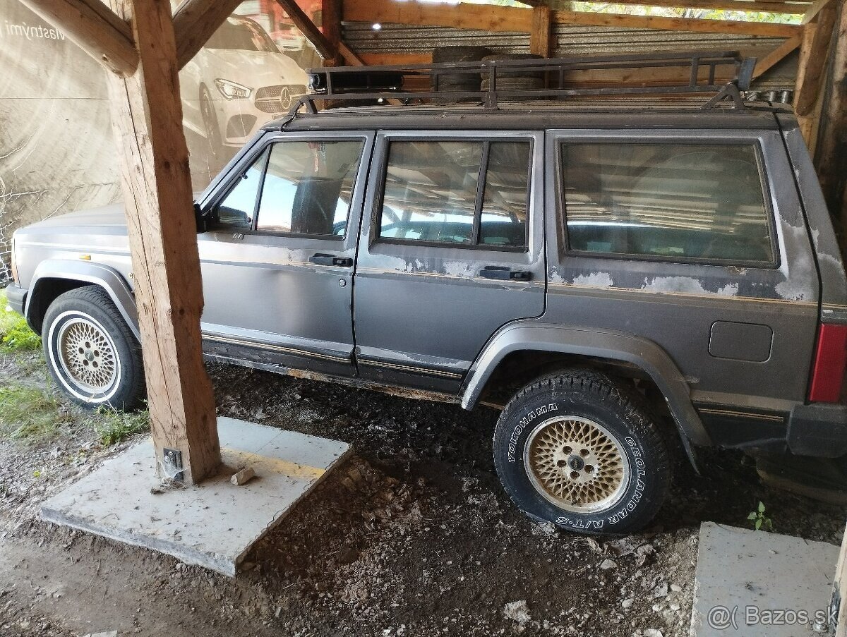 Jeep Cherokee 2.1TD 64KW r.v 1996