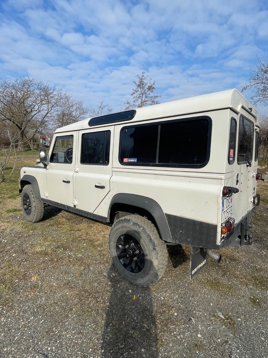 Land Rover Defender 110 2.4