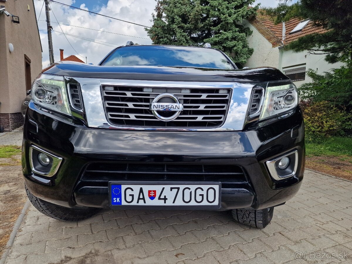 Nissan Navara DoubleCab dCi 190k A/T Tekna 4x4 (diesel)