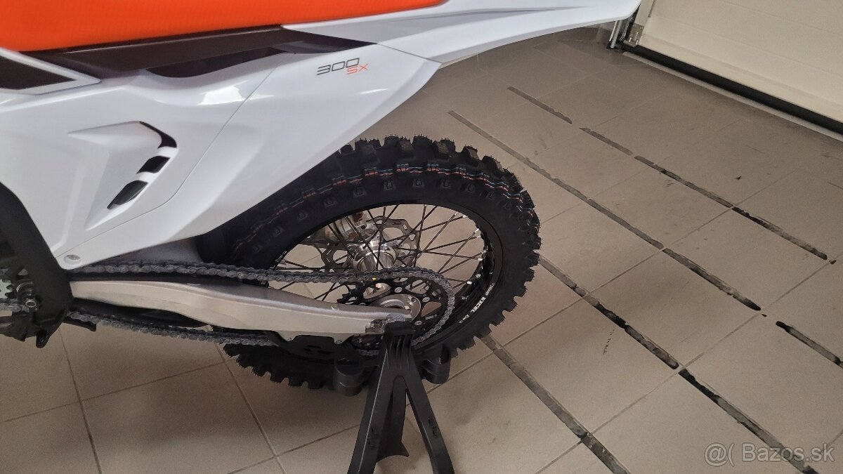 KTM 300 SX 2023 za 7277 chcete ho ?