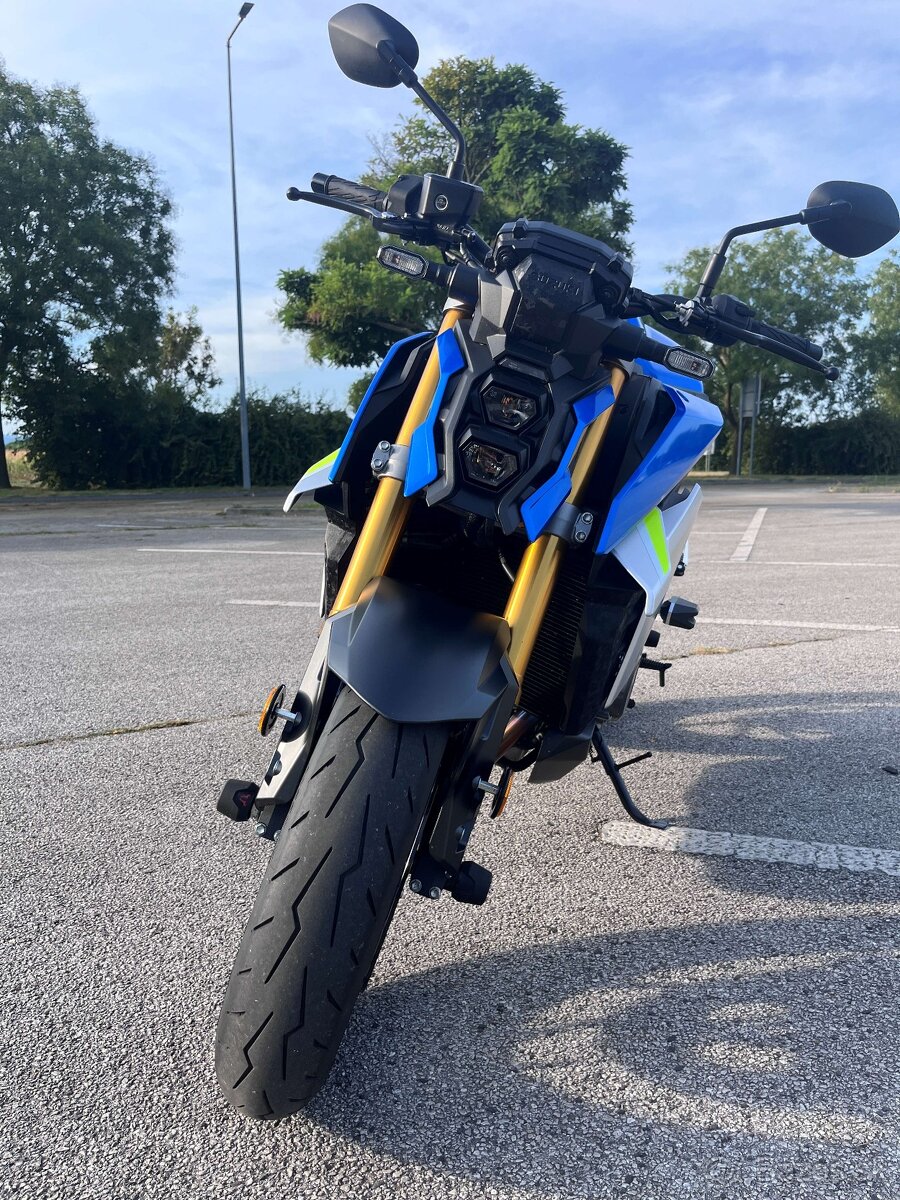 SUZUKI GSX-S 1000