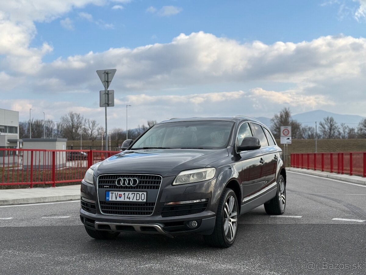 Audi Q7 4.2 FSI Quattro Tiptronic F1, Alca, ťažné, Slovák