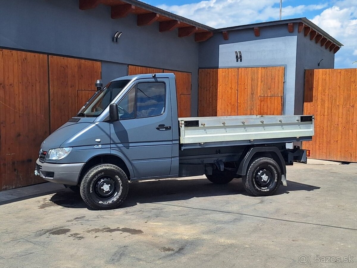 MERCEDES-BENZ SPRINTER 316 4X4 2,7TD obytný/valník