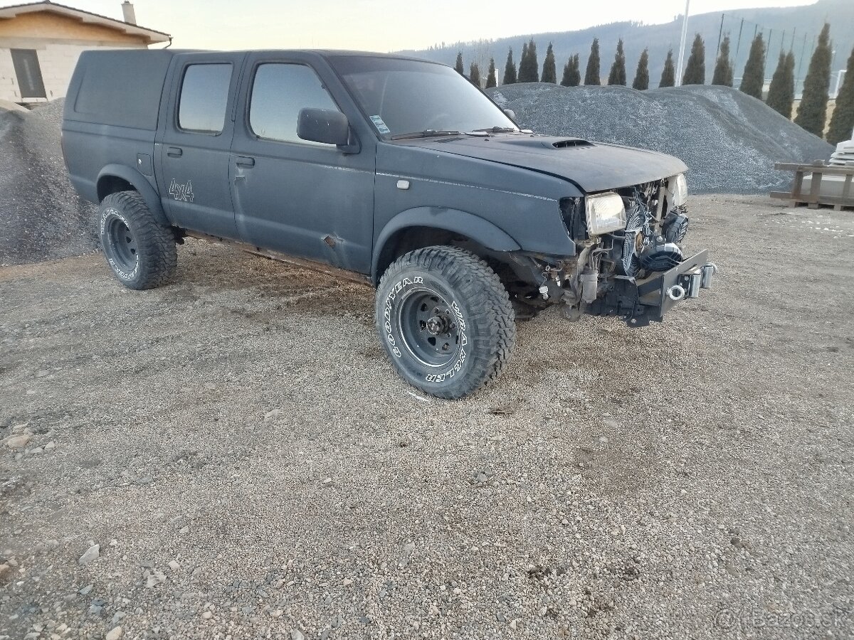 Predám Nissan Navara D22