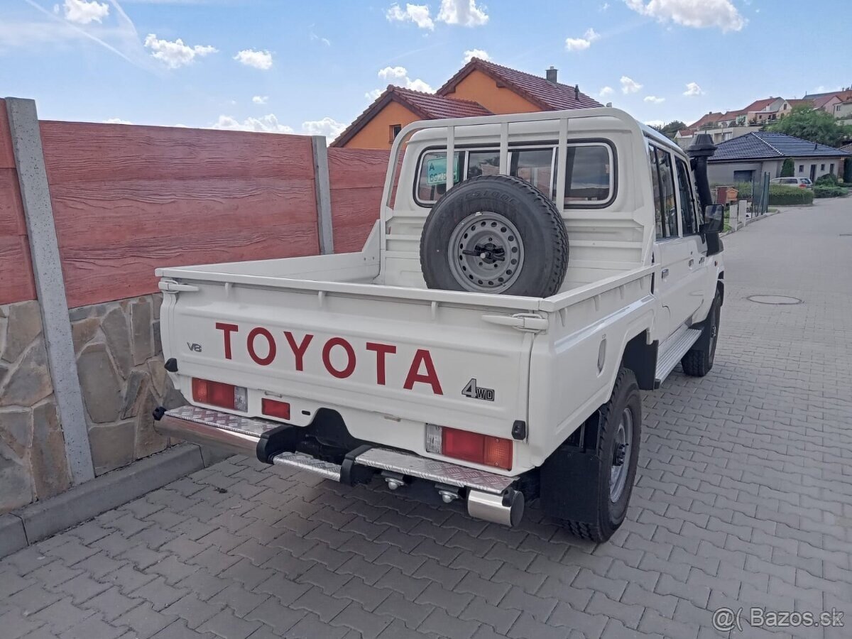 Land Cruiser 79 VDJ 4,5TD V8 Pick Up,4x4, 200PS,Manuál,Klima