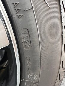 5x120 R19 245/45 BMW - 3