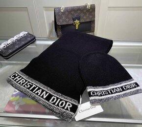 Set Christian Dior - šál a čiapka. - 3