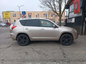 Toyota Rav4 Benzín Automat 4x4 - 3